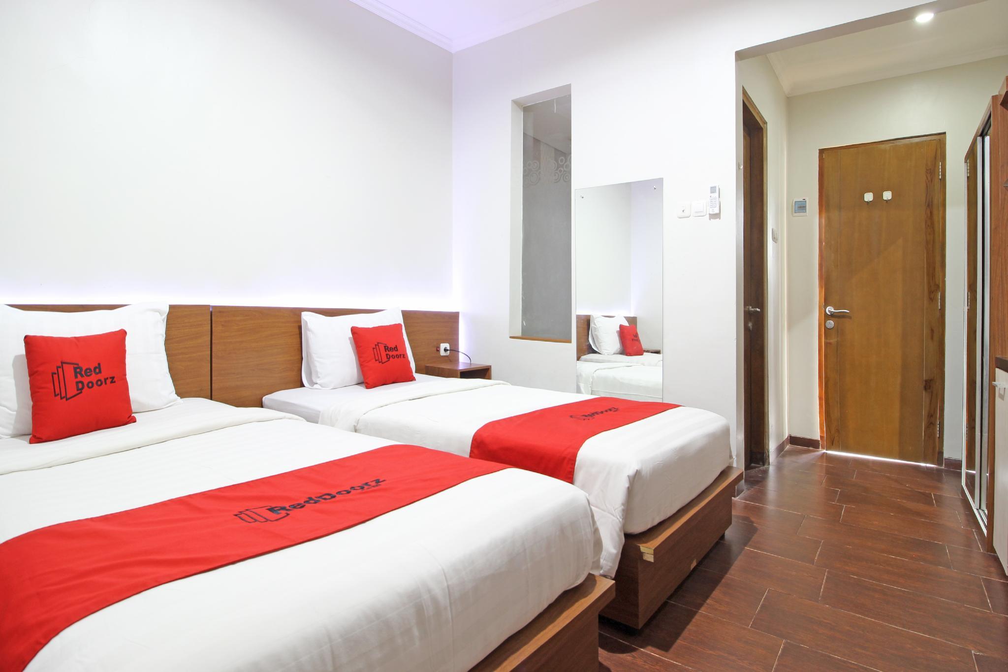 Reddoorz Near Jogja City Mall Melati Ngoại thất bức ảnh